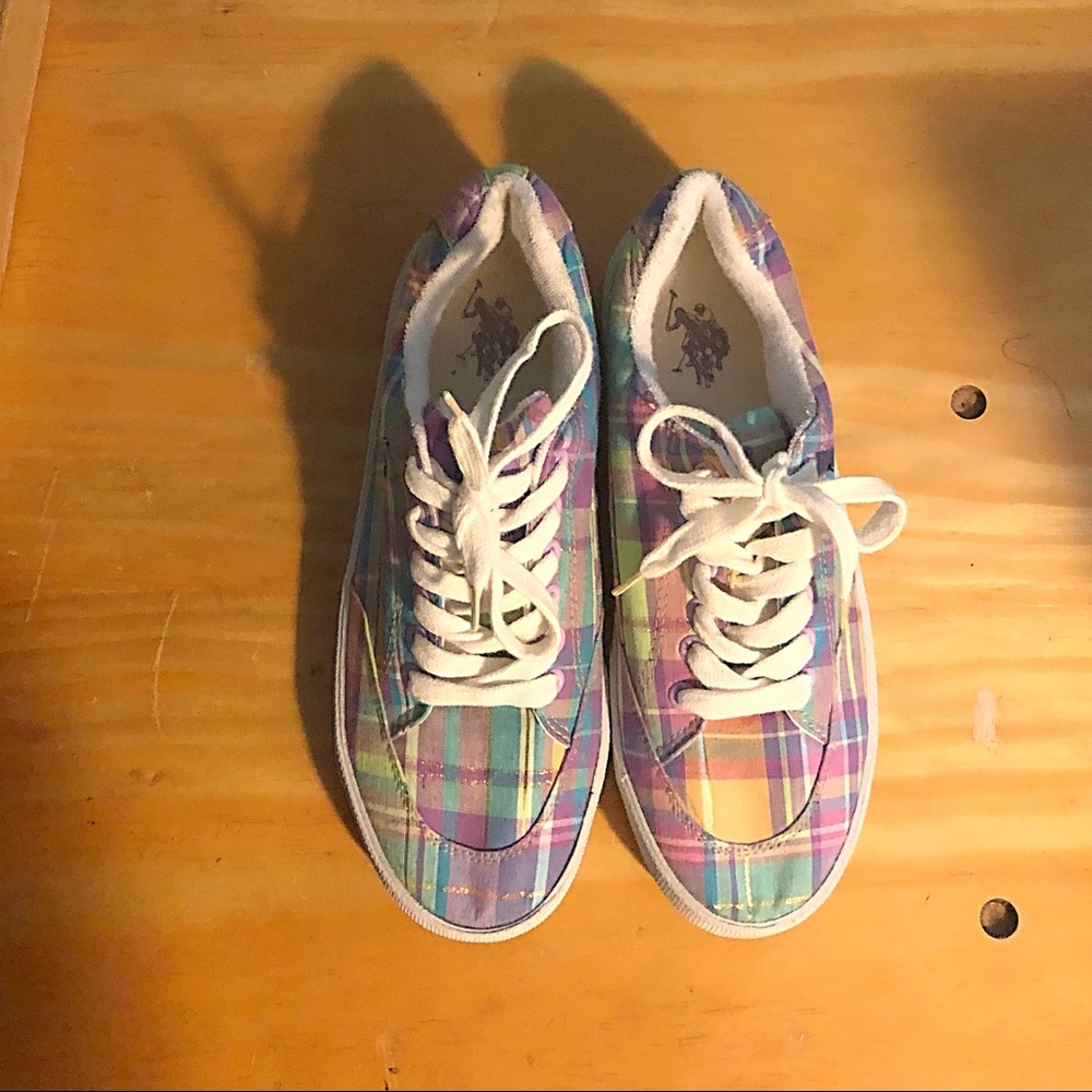 Multicolored polo sneakers